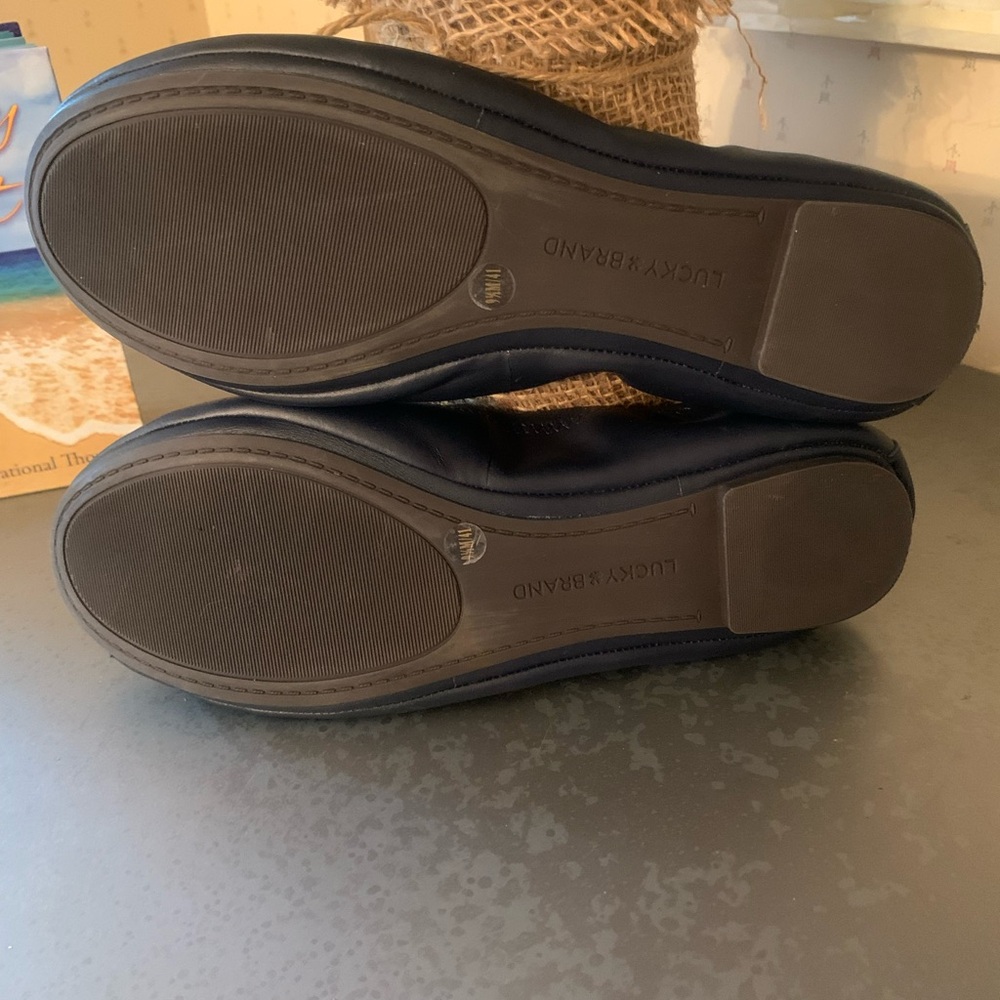 Lucky Brand, LIKE NEW, worn only 1 time, NAVY BLUE, Emmie, Flat shoes. Size 9.5 - Picture 6 of 10
